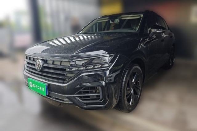 Used Volkswagen Touareg 2022 3.0 TSI Luxury Edition Black Diamond Sport Package