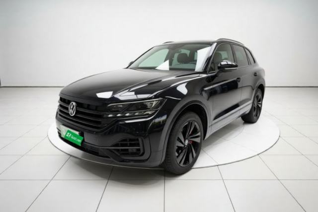 Używany Volkswagen Touareg 2022 3.0 TSI Luxury Edition Black Diamond Sport Package