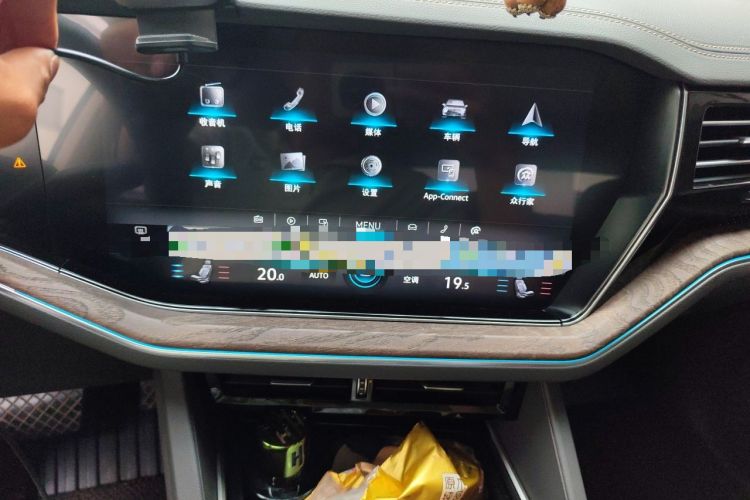 Used Volkswagen Touareg 2022 3.0 TSI Prestige Edition Classic Sport Package Audio And AC Panel