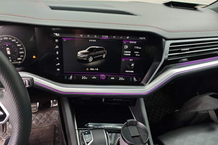Used Volkswagen Touareg 2022 3.0 TSI Prestige 20th Anniversary Special Edition Audio And AC Panel