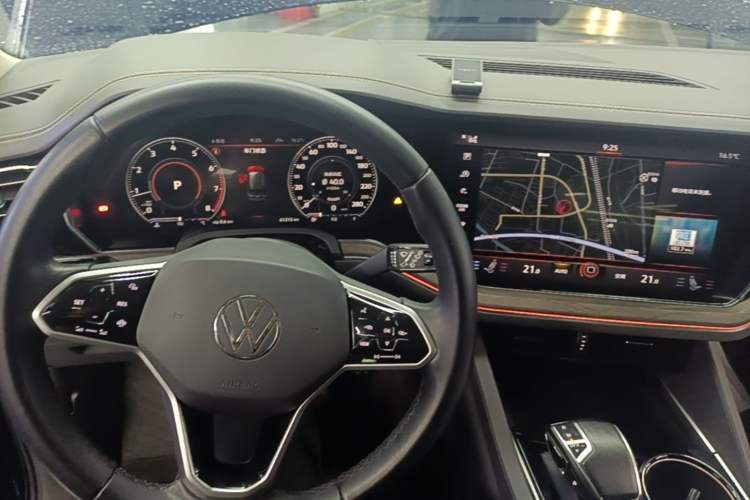 Used Volkswagen Touareg 2022 2.0 TSI RuiShang Edition Center Console