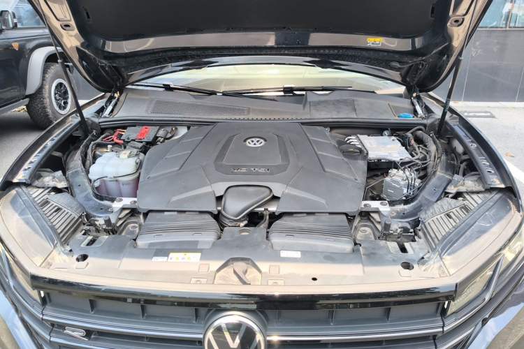 Used Volkswagen Touareg 2022 3.0 TSI Prestige Edition Classic Sport Package Engine Bay