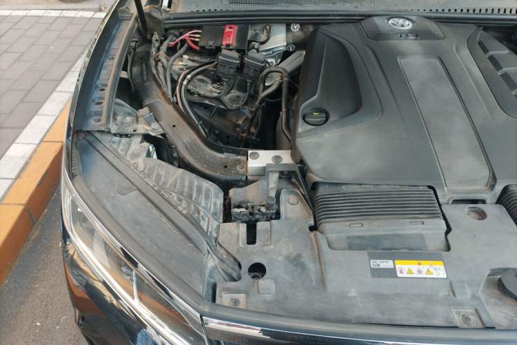 Used Volkswagen Touareg 2022 2.0 TSI RuiShang Edition Engine Bay Right