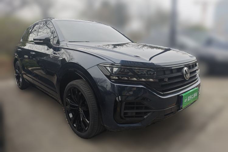 Used Volkswagen Touareg 2022 3.0 TSI Prestige 20th Anniversary Special Edition Front Right 45 Deg
