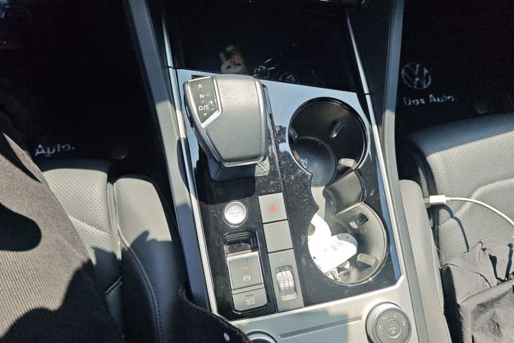 Used Volkswagen Touareg 2022 2.0 TSI RuiShang Edition Gear Lever