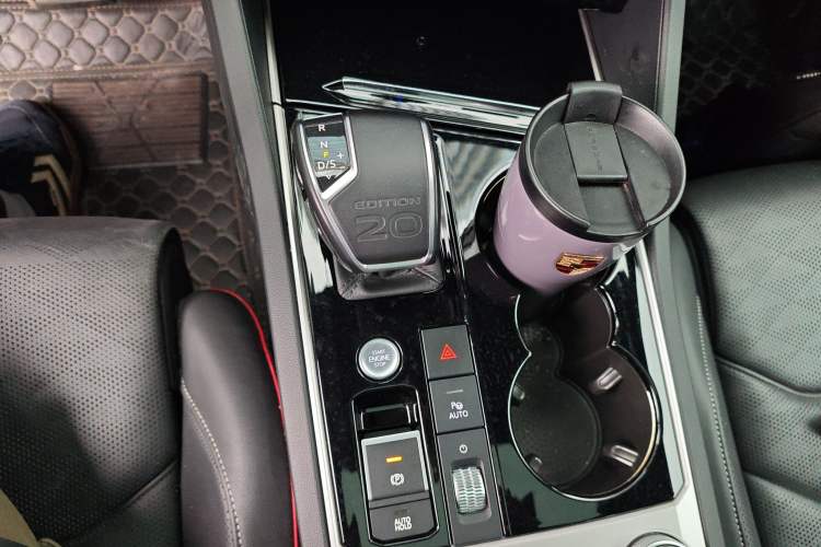Used Volkswagen Touareg 2022 3.0 TSI Prestige 20th Anniversary Special Edition Gear Lever