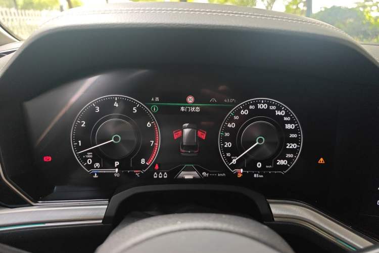 Used Volkswagen Touareg 2022 3.0 TSI Luxury Edition Black Diamond Sport Package Instrument Cluster