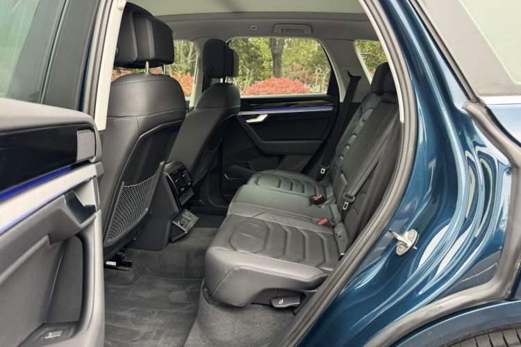 Used Volkswagen Touareg 2022 2.0 TSI RuiShang Edition Interior 2