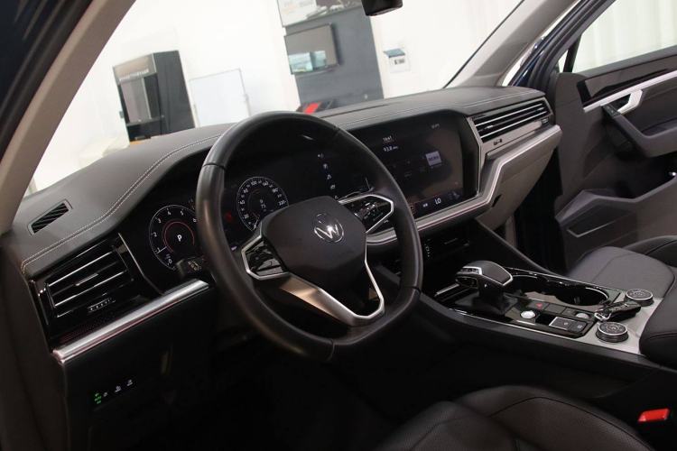 Used Volkswagen Touareg 2022 2.0 TSI RuiShang Edition Interior 4