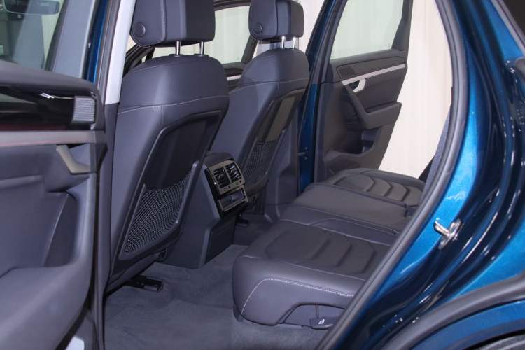 Used Volkswagen Touareg 2022 2.0 TSI RuiShang Edition Interior 5