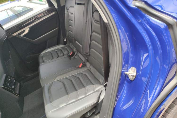 Used Volkswagen Touareg 2022 3.0 TSI Luxury Edition Black Diamond Sport Package Left Rear Seat