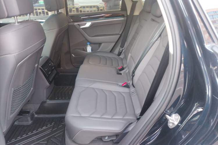Used Volkswagen Touareg 2022 2.0 TSI RuiShang Edition Left Rear Seat