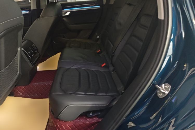 Used Volkswagen Touareg 2022 3.0 TSI Luxury Edition Black Diamond Sport Package Left Rear Seat