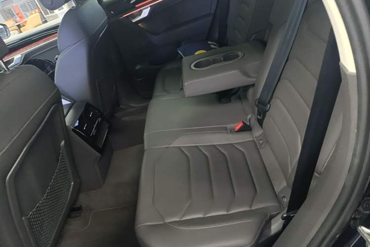 Used Volkswagen Touareg 2022 2.0 TSI RuiShang Edition Left Rear Seat