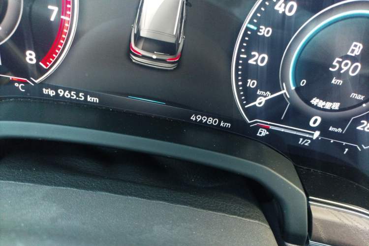Used Volkswagen Touareg 2022 2.0 TSI RuiShang Edition Odometer Close Up