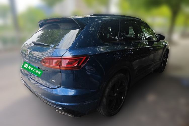 Used Volkswagen Touareg 2022 3.0 TSI Luxury Edition Black Diamond Sport Package Rear Right 45 Deg