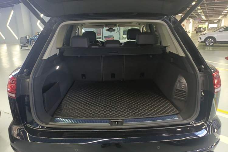 Used Volkswagen Touareg 2022 2.0 TSI RuiShang Edition Trunk