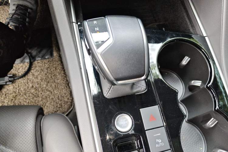 Used Volkswagen Touareg 2022 3.0 TSI Prestige Edition Classic Sport Package Gear Lever