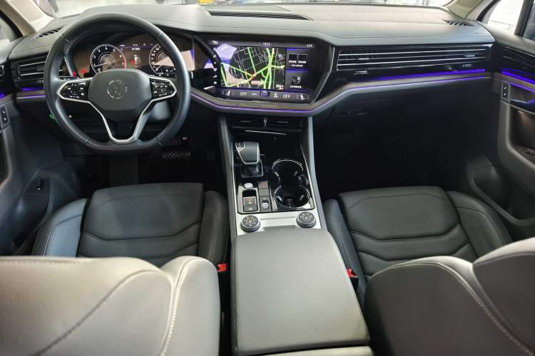 Used Volkswagen Touareg 2022 2.0 TSI RuiShang Edition Interior 1