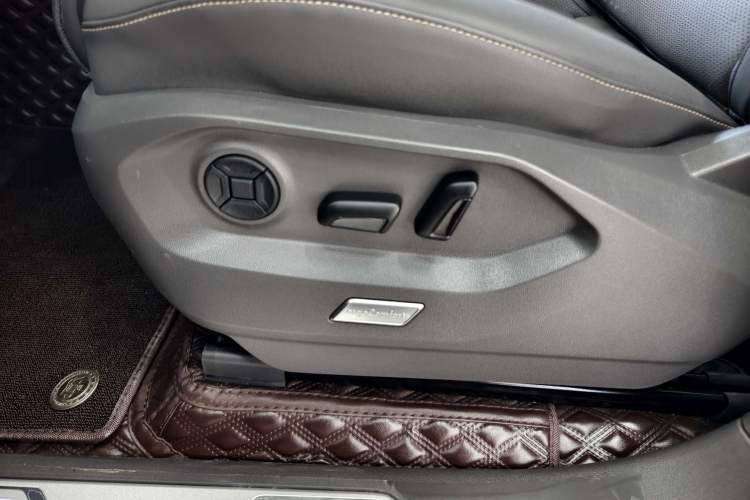 Used Volkswagen Touareg 2022 2.0 TSI RuiShang Edition Interior 5