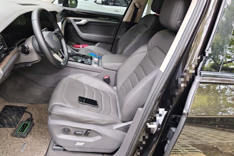 Used Volkswagen Touareg 2022 3.0 TSI Prestige Edition Classic Sport Package Left Front Seat