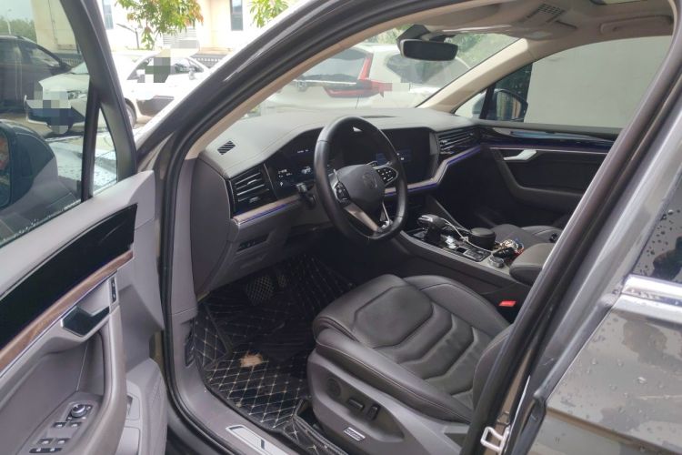 Used Volkswagen Touareg 2022 2.0 TSI RuiShang Edition Driver Seat