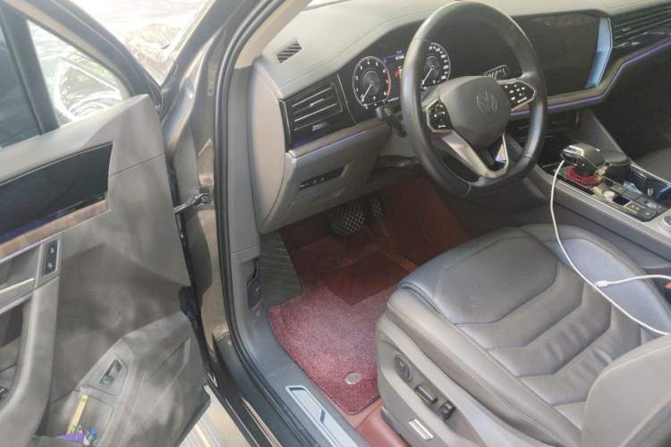 Used Volkswagen Touareg 2022 2.0 TSI RuiShang Edition Driver Seat