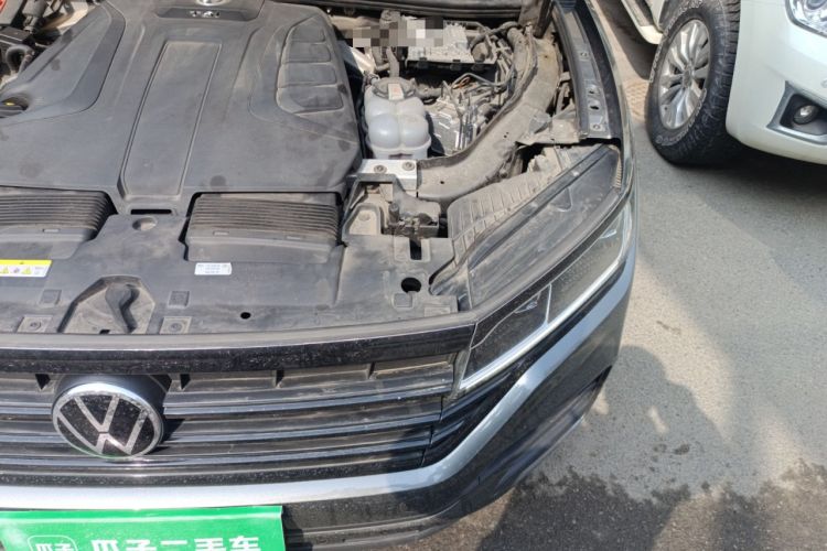 Used Volkswagen Touareg 2022 2.0 TSI Flagship Special Edition Engine Bay Left