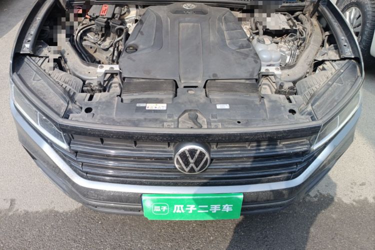 Used Volkswagen Touareg 2022 2.0 TSI Flagship Special Edition Engine Bay