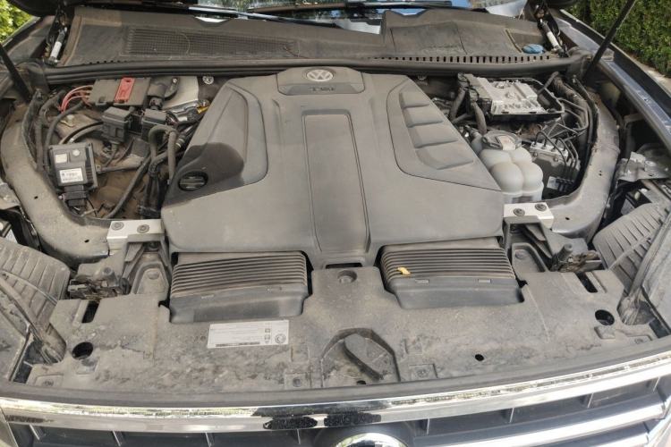 Used Volkswagen Touareg 2022 2.0 TSI RuiShang Edition Engine Bay