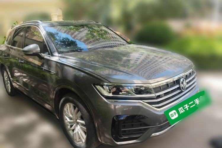 Used Volkswagen Touareg 2022 2.0 TSI RuiShang Edition Front Right 45 Deg