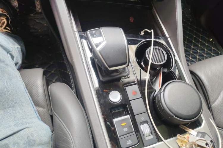 Used Volkswagen Touareg 2022 2.0 TSI RuiShang Edition Gear Lever