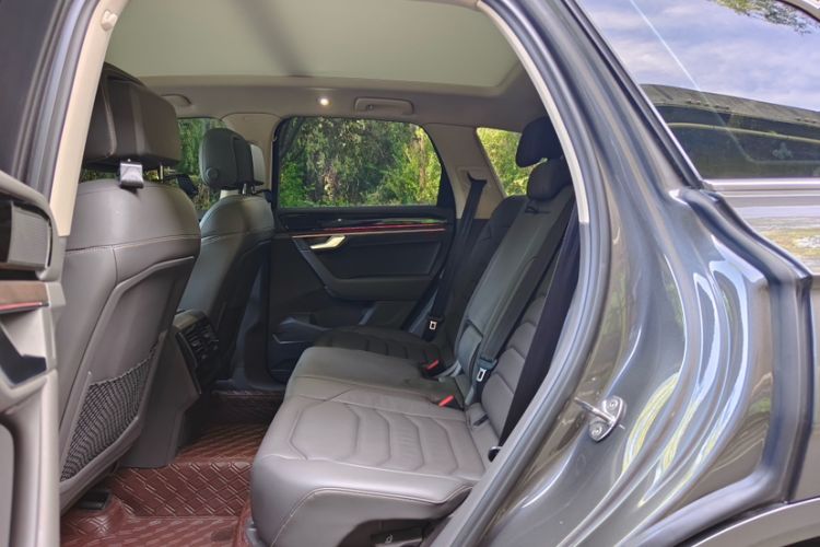 Used Volkswagen Touareg 2022 2.0 TSI RuiShang Edition Interior 2