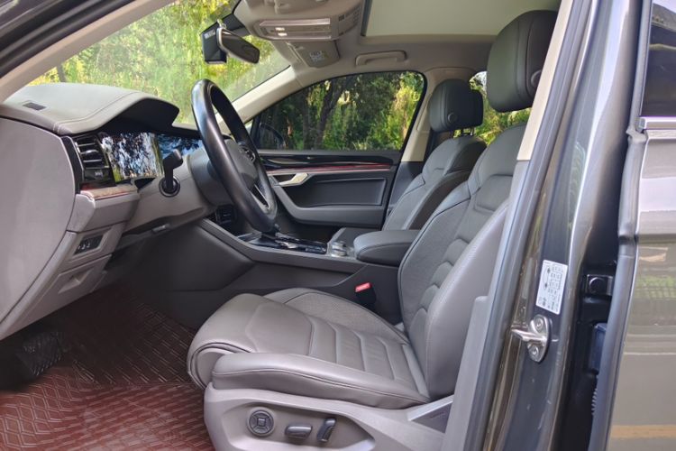 Used Volkswagen Touareg 2022 2.0 TSI RuiShang Edition Interior 3