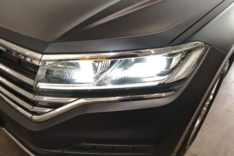 Used Volkswagen Touareg 2022 2.0 TSI Flagship Special Edition Left Front Headlight