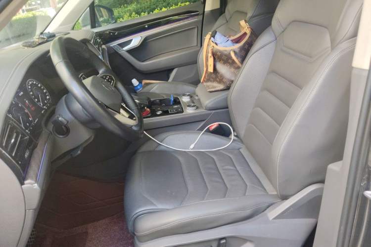 Used Volkswagen Touareg 2022 2.0 TSI RuiShang Edition Left Front Seat