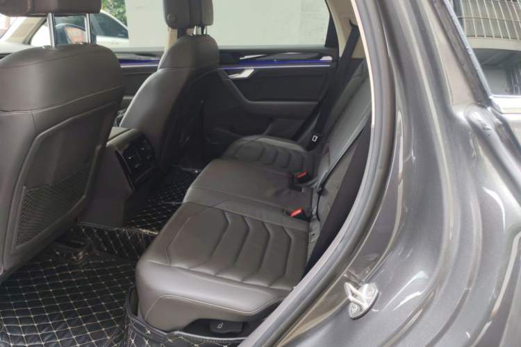 Used Volkswagen Touareg 2022 2.0 TSI RuiShang Edition Left Rear Seat