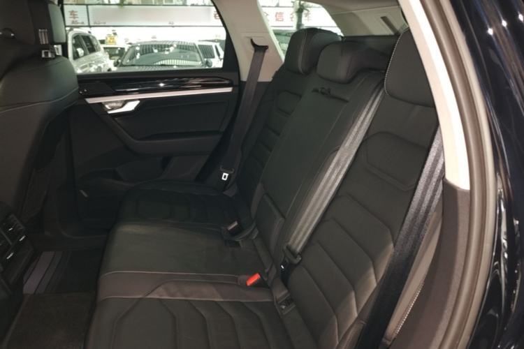 Used Volkswagen Touareg 2022 2.0 TSI Flagship Special Edition Left Rear Seat