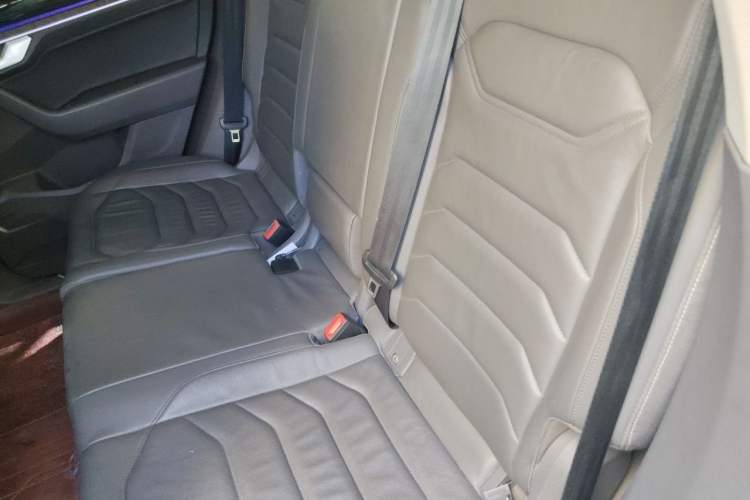 Used Volkswagen Touareg 2022 2.0 TSI RuiShang Edition Left Rear Seat
