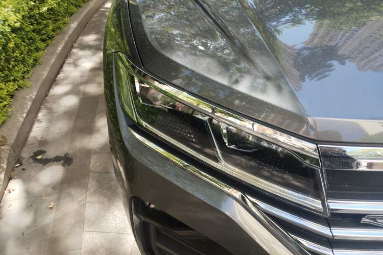 Used Volkswagen Touareg 2022 2.0 TSI RuiShang Edition Right Front Headlight