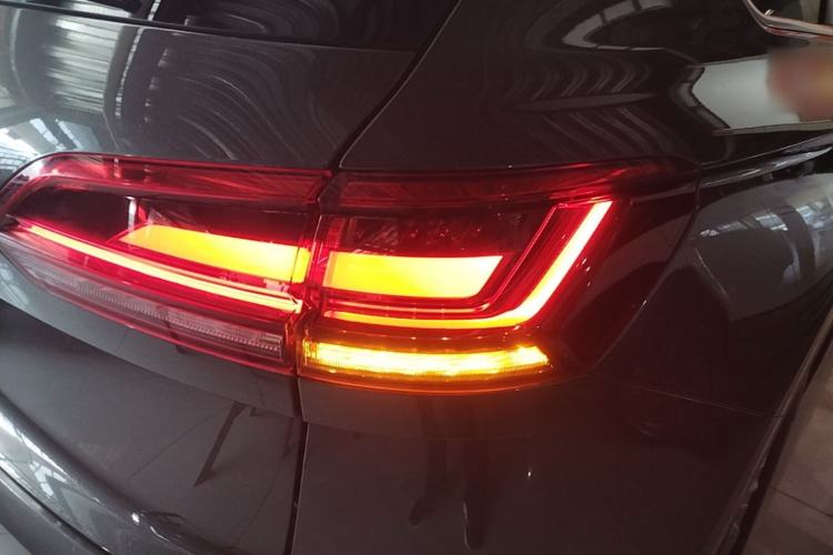 Used Volkswagen Touareg 2022 2.0 TSI RuiShang Edition Right Rear Taillight