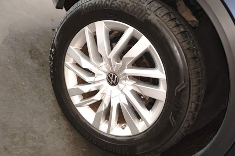 Used Volkswagen Touareg 2022 2.0 TSI Flagship Special Edition Right Rear Wheel Hub
