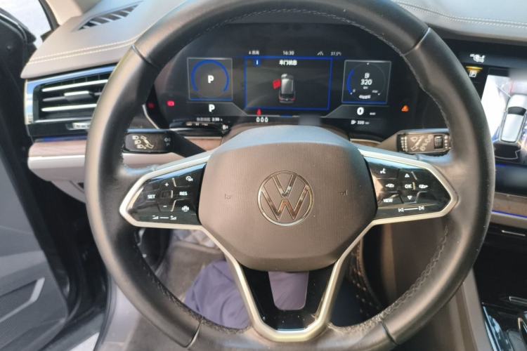 Used Volkswagen Touareg 2022 2.0 TSI RuiShang Edition Steering Wheel