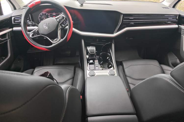 Used Volkswagen Touareg 2022 2.0 TSI RuiShang Edition Center Console