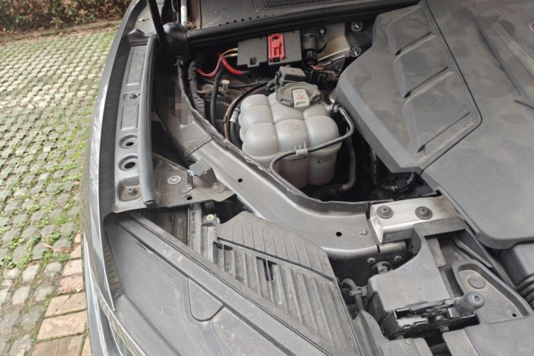 Used Volkswagen Touareg 2022 3.0 TSI Prestige Edition Classic Sport Package Engine Bay Right