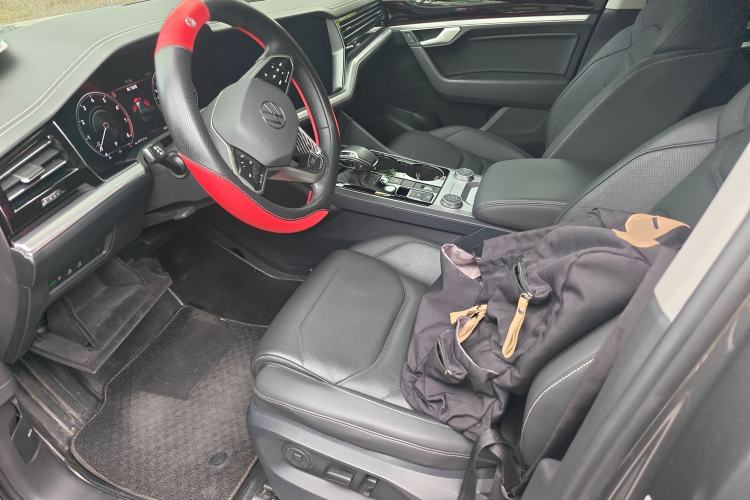 Used Volkswagen Touareg 2022 2.0 TSI RuiShang Edition Left Front Seat
