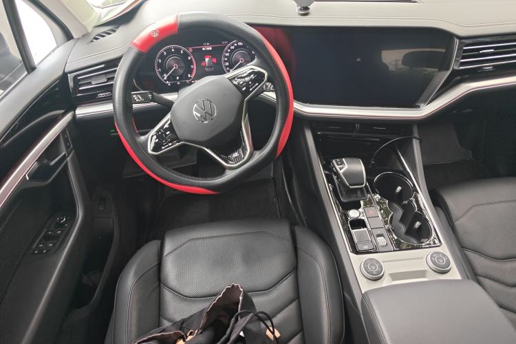 Used Volkswagen Touareg 2022 2.0 TSI RuiShang Edition Steering Wheel