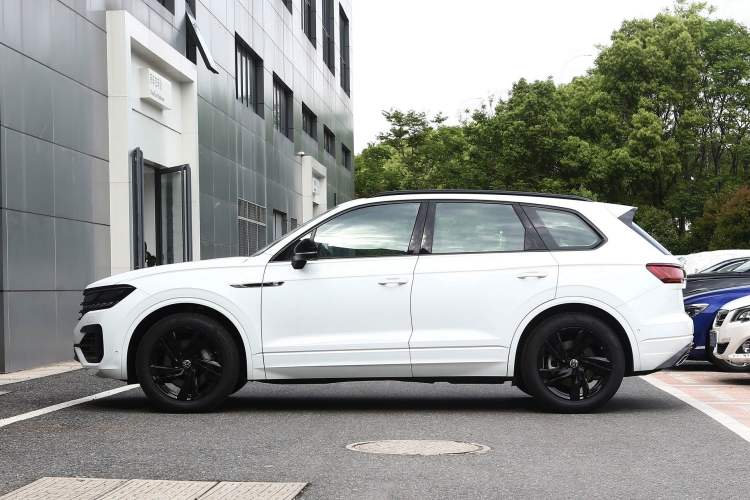Used Volkswagen Touareg 2022 3.0 TSI Prestige Edition Classic Sport Package Exterior 3