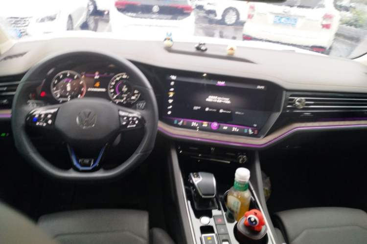 Used Volkswagen Touareg 2022 3.0 TSI Prestige Edition Classic Sport Package Interior 1