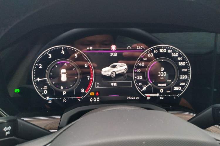 Used Volkswagen Touareg 2022 3.0 TSI Prestige Edition Classic Sport Package Odometer Close Up